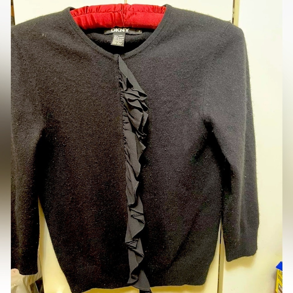 DKNY Womens Wool/ angora ruffle Long Sleeve Black blouse Sweater Sz P